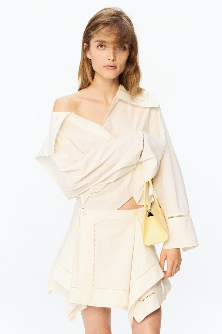 Blus poplin dengan kerah pelaut